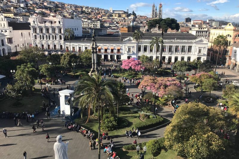 Recorrido por la ciudad de Quito y la Mitad del Mundo
